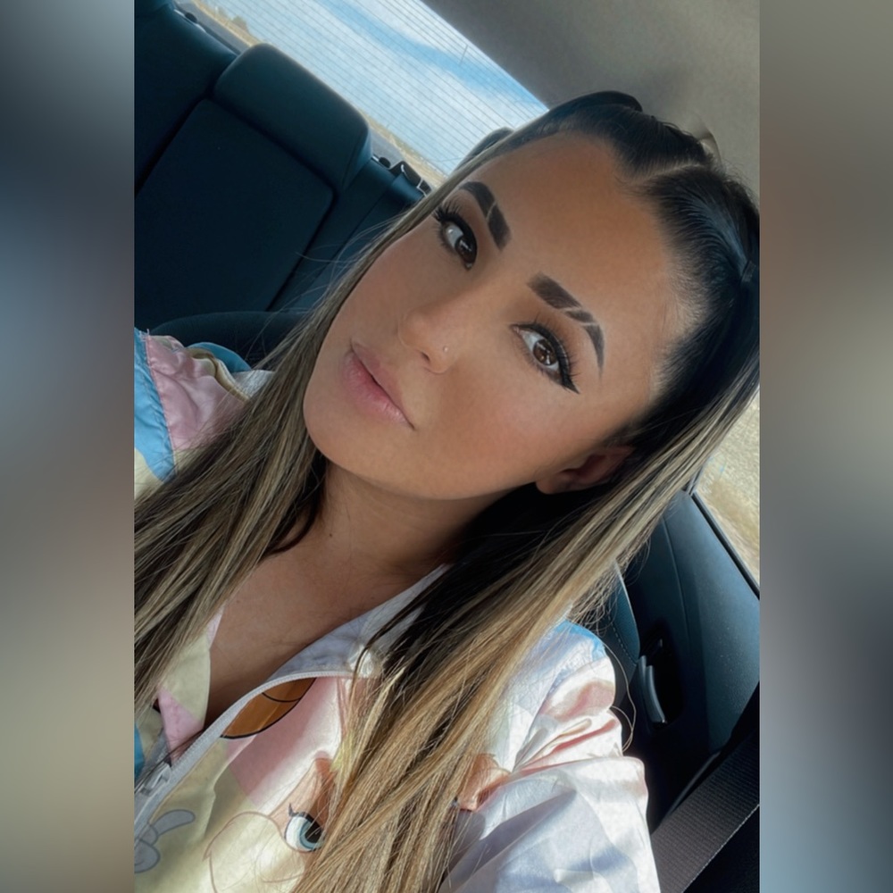 Meet your Posher, Priscila